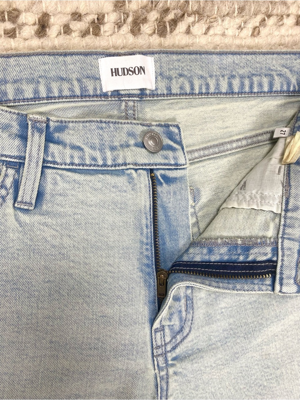 Hudson NWT Rosalie Wide Leg Jeans in Matilda Light Wash, Size 27 - Picture 8 of 10